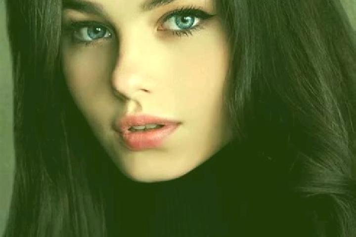 Ava, 23, a chestnut dark-eyed slavic companion based in Cevio. Offering Couples, Erotic Massage, Striptease, GFE, BDSM. Available for incall and outcall, day...