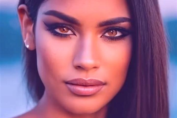 Ava, 24, a chestnut amber-eyed latina companion based in Fusignano. Offering Dinner Date, Travel Companion, Roleplay, Striptease. Available for incall and ou...