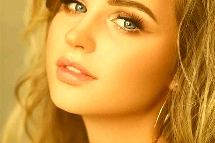 Ava, 25, a dark blonde blue-eyed caribbean companion based in Marmara. Offering Massage, Roleplay, Dinner Date. Available for incall and outcall, day and eve...