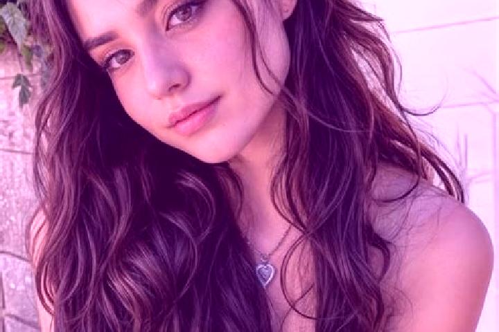 Ava, 27, a red hazel-eyed middle eastern companion based in Castelletto Stura. Offering 69, Girlfriend Experience, Tantra. Available for incall and outcall, ...