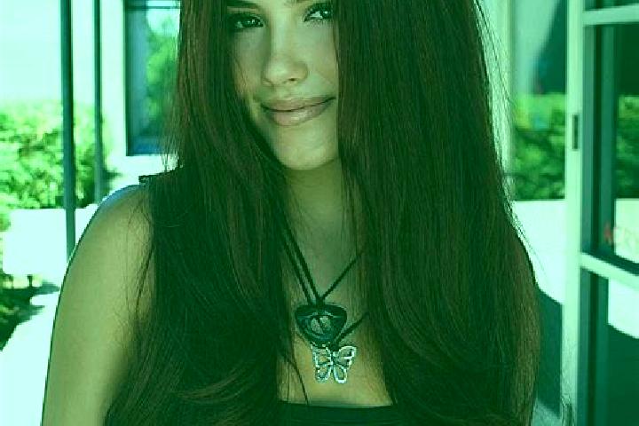 Ava, 28, a auburn dark-eyed mixed companion based in Cotriguacu. Offering CIM, Massage, BDSM, Party Girl. Available for incall and outcall, overnight booking...