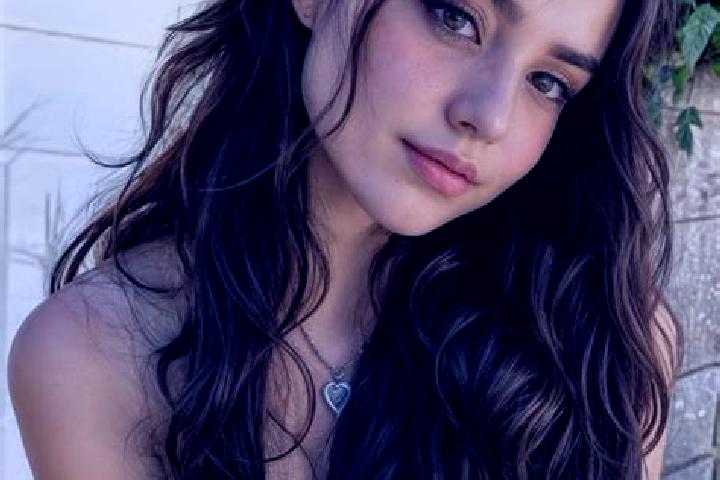 Ava, 28, a chestnut hazel-eyed middle eastern companion based in Moral de Sayago. Offering OWO, Massage, Tantra, Overnight. Available for incall and outcall,...