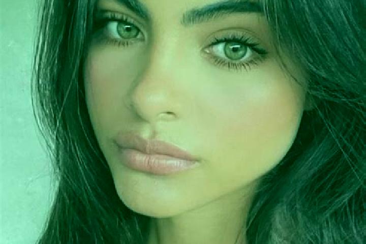 Ava, 29, a chestnut green-eyed indian companion based in Bo Rai. Offering Tantra, Couples. Available for incall and outcall, overnight bookings available.