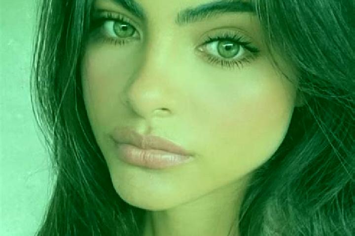 Ava, 31, a brunette grey-eyed indian companion based in Sretensk. Offering Erotic Massage, Domination, Roleplay, Party Girl. Available for incall and outcall...