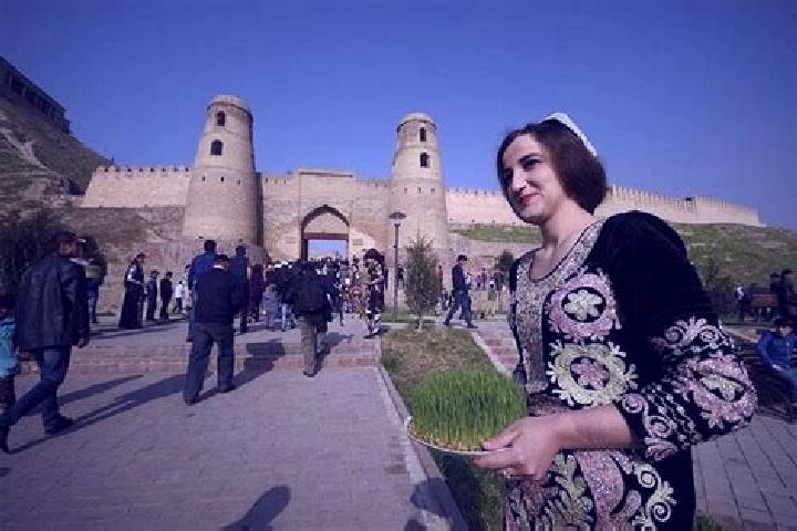 Ava, 31 — Escort in Bustonqal a, Tajikistan