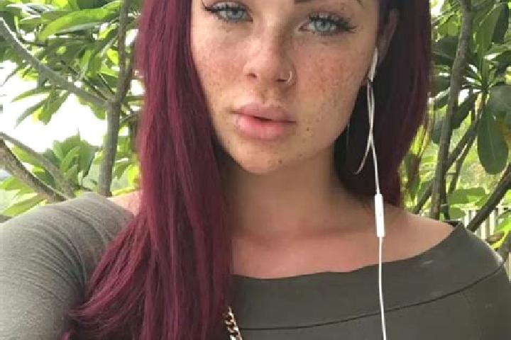 Ava, 32, a auburn green-eyed asian companion based in Sao Miguel do Guapore. Offering Duos, CIM, Erotic Massage, 69, Party Girl. Available for incall and out...