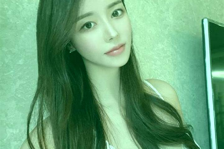 Ava, 32 — Escort in Halamendu, China