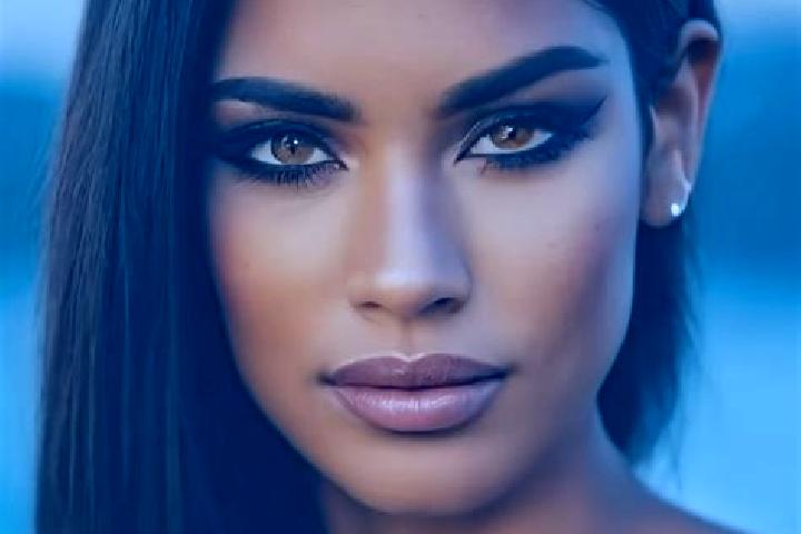 Ava, 33, a black hazel-eyed latina companion based in Spergau. Offering A-Level, BDSM, 69. Available for incall and outcall, overnight bookings available.
