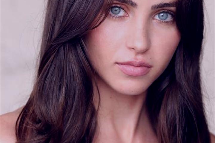 Ava, 33, a brunette hazel-eyed caribbean companion based in Skanevik. Offering Couples, OWO, Fetish. Available for incall and outcall, overnight bookings ava...