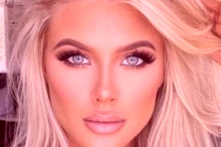 Ava, 33, a platinum blonde dark-eyed asian companion based in Koboko. Offering Erotic Massage, Deep French Kissing, Party Girl, Massage. Available for incall...