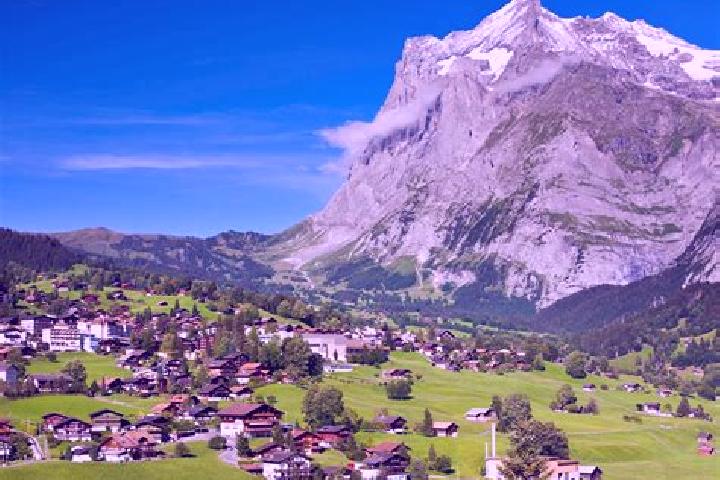 Ava, 34 — Escort in Hegnau / Dammboden-Grindel, Switzerland