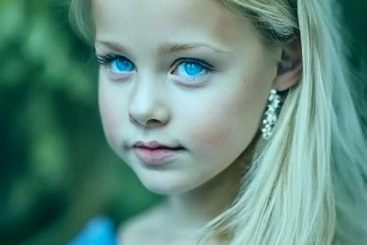 Ava, 35, a blonde blue-eyed ebony companion based in Hillsborough. Offering Dinner Date, Girlfriend Experience, Travel Companion, Massage. Available for inca...