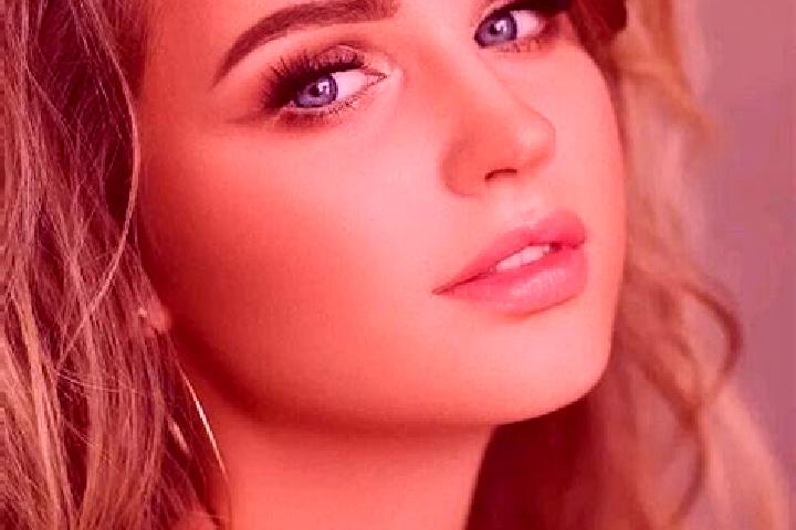 Ava, 36, a dark blonde blue-eyed indian companion based in Boder. Offering Prostate Massage, Travel Companion, OWO, Girlfriend Experience, A-Level. Available...