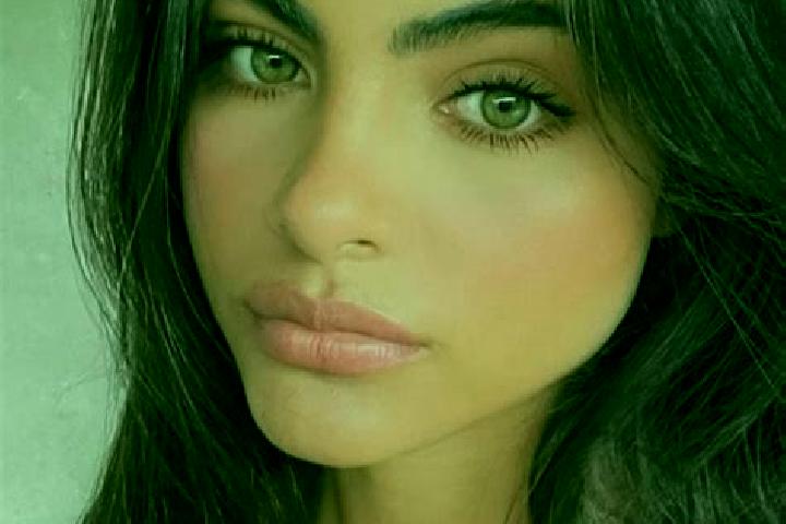 Ava, 36, a red grey-eyed indian companion based in Dyat kovo. Offering BDSM, Massage, Duos. Available for incall and outcall, overnight bookings available.