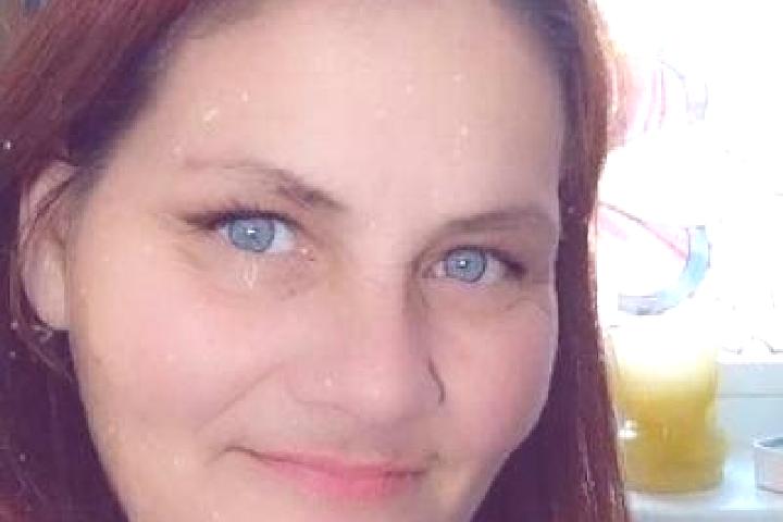 Ava, 37, a red dark-eyed mixed companion based in Polajewo. Offering Massage, Prostate Massage, Tantra, Fetish, Couples. Available for incall and outcall, da...