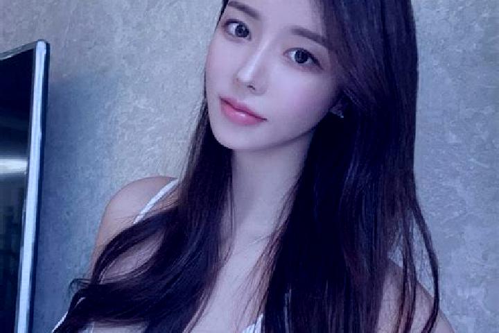 Ava, 37 — Escort in Shuangjie, China