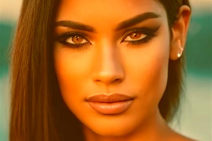 Ava, 38, a auburn amber-eyed latina companion based in Bembe. Offering Deep French Kissing, CIM, Dinner Date, GFE. Available for incall and outcall, day and ...