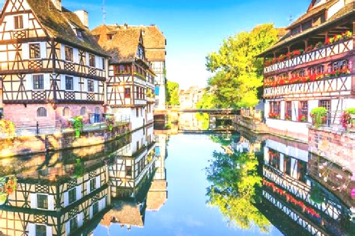 Ava, 39 — Escort in Pleaux, France