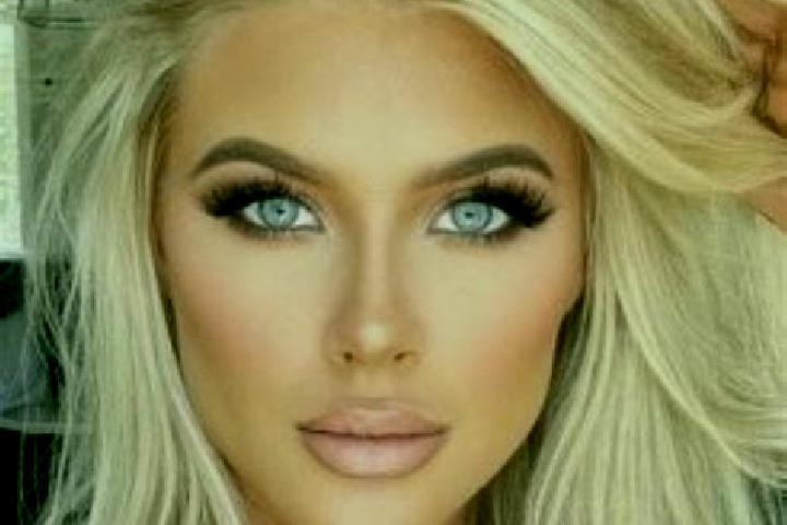 Avery, 20, a platinum blonde brown-eyed indian companion based in Feliciano. Offering Striptease, Couples, 69, Massage. Available for incall and outcall, day...
