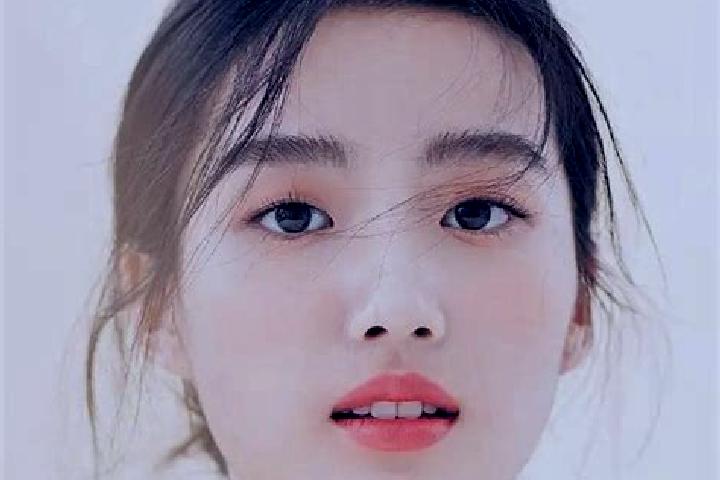 Avery, 20 — Escort in Jieshan, China