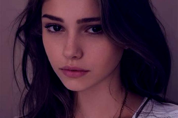 Avery, 21, a chestnut brown-eyed slavic companion based in Pianopoli. Offering CIM, Party Girl, Travel Companion. Available for incall and outcall, day and e...