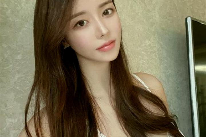 Avery, 21 — Escort in Owarino, Japan
