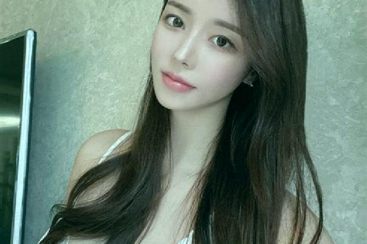 Avery, 21 — Escort in Valdeconcha, Spain