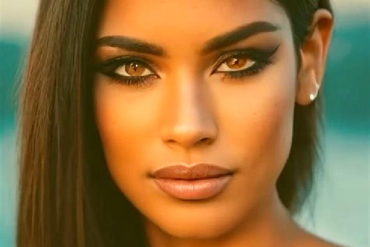 Avery, 22, a black amber-eyed latina companion based in Dicun. Offering Erotic Massage, CIM, Striptease. Available for incall and outcall, day and evening da...