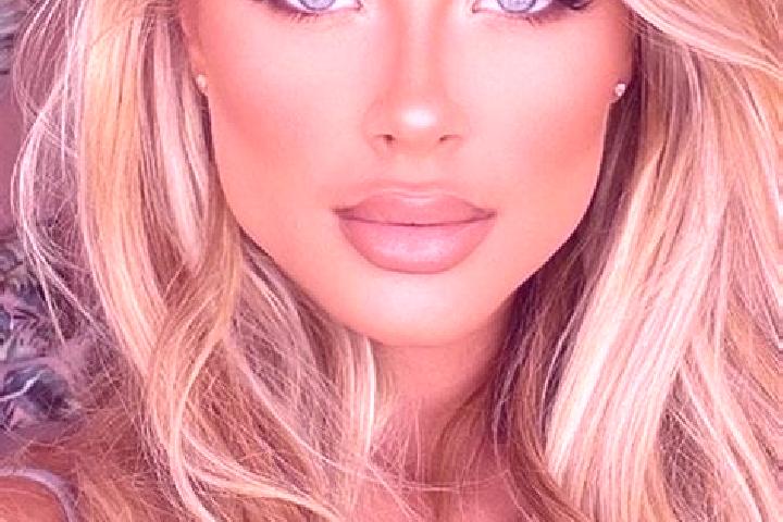 Avery, 22, a blonde blue-eyed latina companion based in Budta. Offering Party Girl, Overnight, CIM. Available for incall and outcall, day and evening dates.