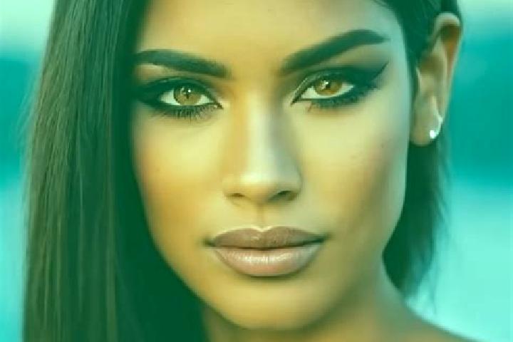 Avery, 22, a chestnut hazel-eyed latina companion based in Tlaltizapan. Offering Domination, Erotic Massage, Prostate Massage, Deep French Kissing. Available...