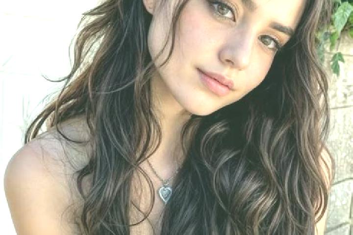 Avery, 22, a dark blonde hazel-eyed middle eastern companion based in Sankt Ingbert. Offering A-Level, Fetish, Massage, Travel Companion. Available for incal...