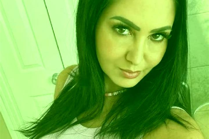 Avery, 23, a auburn grey-eyed latina companion based in Wimbledon. Offering GFE, Striptease, Deep French Kissing. Available for incall and outcall, day and e...