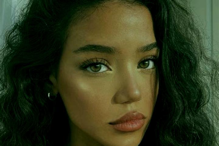 Avery, 23, a black brown-eyed caribbean companion based in Yellville. Offering Party Girl, Couples, Striptease, Travel Companion. Available for incall and ou...