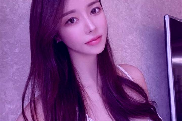 Avery, 24 — Escort in Zhujiachang, China