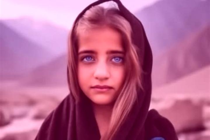 Avery, 25, a blonde amber-eyed middle eastern companion based in Zwevezele. Offering BDSM, Party Girl, CIM. Available for incall and outcall, day and evening...
