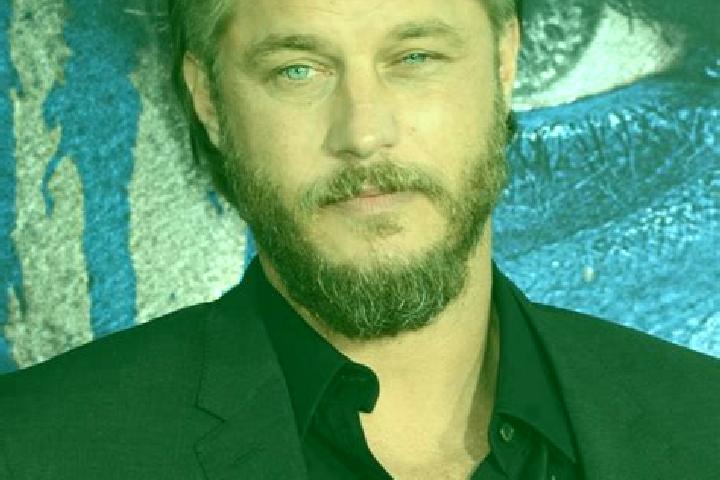 Avery, 25, a chestnut blue-eyed caucasian companion based in McNab. Offering OWO, CIM, Roleplay. Available for incall and outcall, day and evening dates.