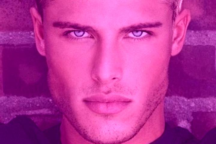 Avery, 25, a dark blonde grey-eyed caucasian companion based in Cudos. Offering OWO, Deep French Kissing, Duos. Available for incall and outcall, overnight b...