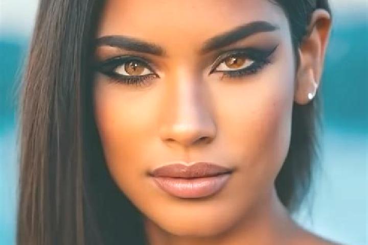 Avery, 25, a red grey-eyed latina companion based in Nea Anatoli. Offering Girlfriend Experience, Erotic Massage, Striptease, Travel Companion. Available for...