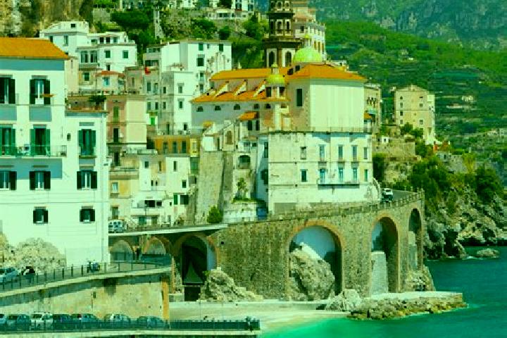Avery, 25 — Escort in Canna, Italy