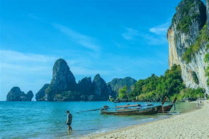 Avery, 25 — Escort in Krabi, Thailand