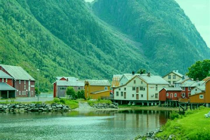 Avery, 25 — Escort in Mosjoen, Norway