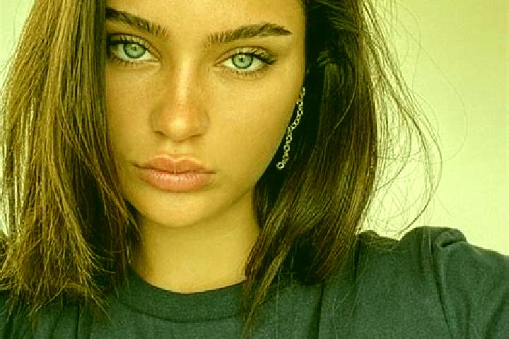 Avery, 26, a brunette dark-eyed indian companion based in Muellenbach. Offering 69, Striptease, Domination. Available for incall and outcall, overnight booki...