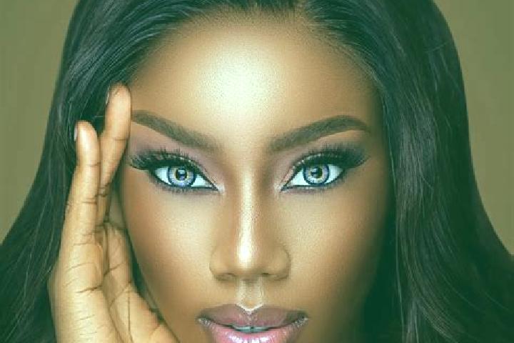 Avery, 26, a chestnut blue-eyed ebony companion based in Singo. Offering Deep French Kissing, Domination. Available for incall and outcall, overnight booking...