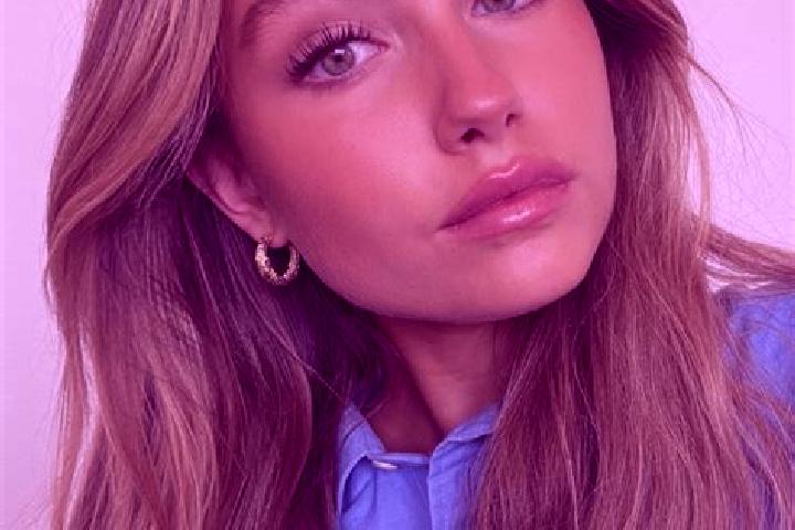 Avery, 26, a dark blonde green-eyed indian companion based in Haelen. Offering Deep French Kissing, Prostate Massage, Girlfriend Experience, Erotic Massage. ...