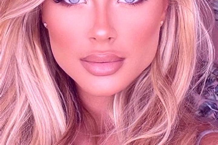 Avery, 27, a blonde blue-eyed latina companion based in Le Gros-Morne. Offering OWO, Party Girl, Tantra, Duos. Available for incall and outcall, day and even...