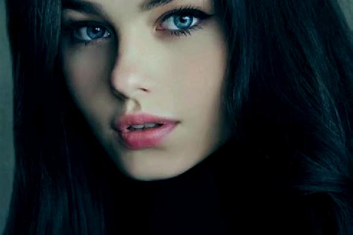 Avery, 28, a brunette grey-eyed slavic companion based in Gajahrejo Krajan. Offering Prostate Massage, OWO, BDSM, Roleplay. Available for incall and outcall,...