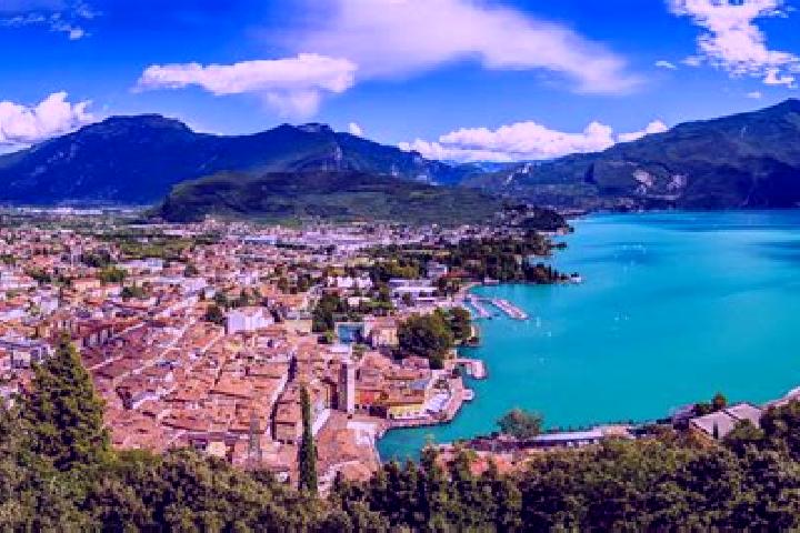 Avery, 28 — Escort in Salasco, Italy