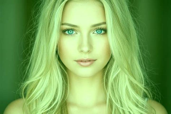 Avery, 29, a blonde dark-eyed mixed companion based in Woodridge. Offering 69, GFE, Couples. Available for incall and outcall, overnight bookings available.