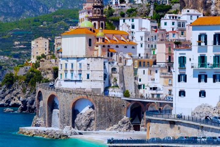 Avery, 29 — Escort in Strada, Italy