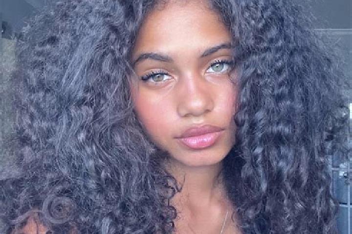 Avery, 30, a auburn blue-eyed ebony companion based in Kampung Machap Baru. Offering Domination, BDSM, Fetish. Available for incall and outcall, day and even...